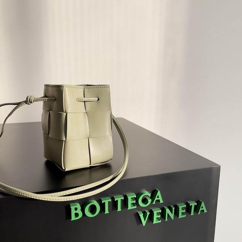 Bottega Veneta Handbags 474